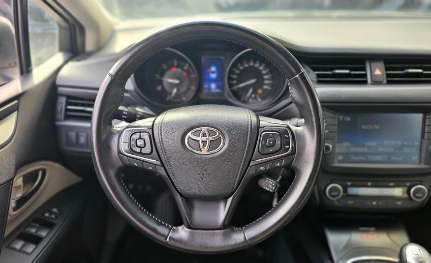 TOYOTA AVENSIS