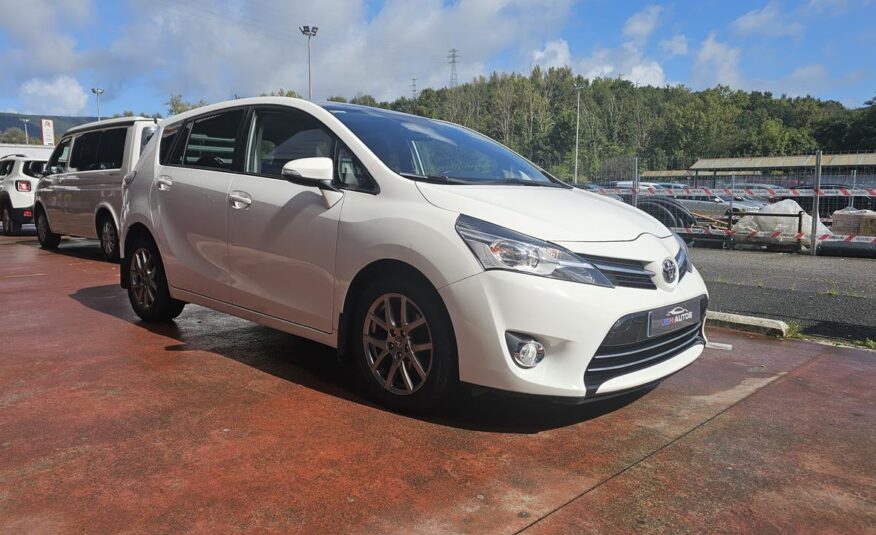 TOYOTA VERSO