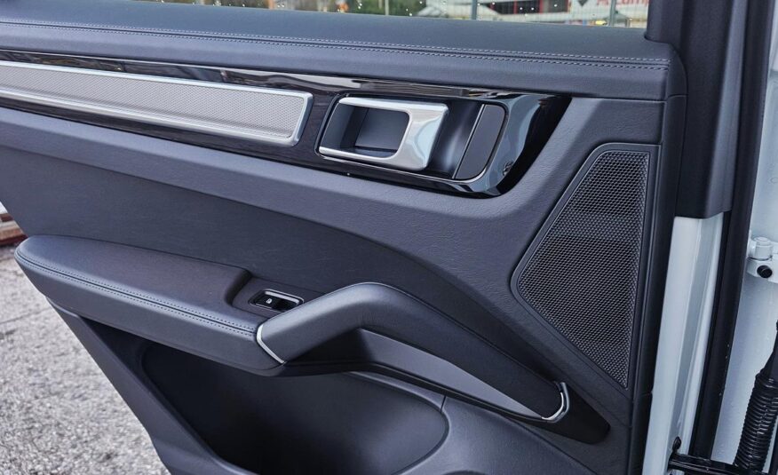 PORSCHE CAYENNE COUPE EHybrid
