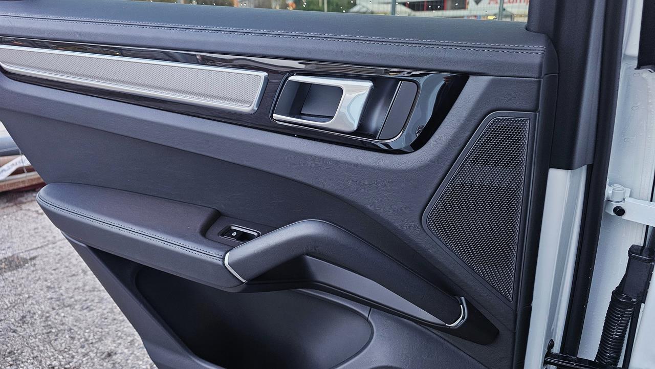 PORSCHE CAYENNE COUPE EHybrid