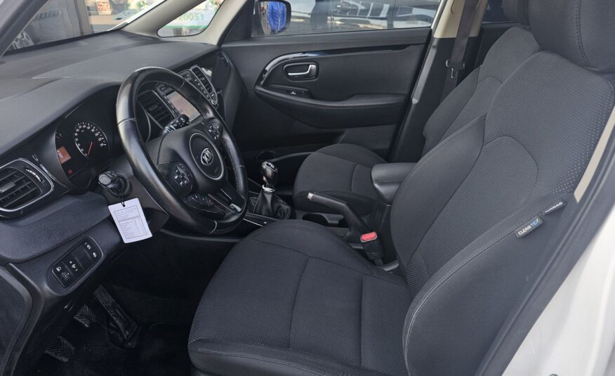 kia carens
