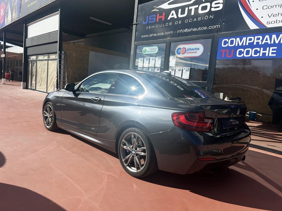 BMW M235i