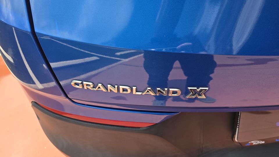 OPEL GRANDLAND X