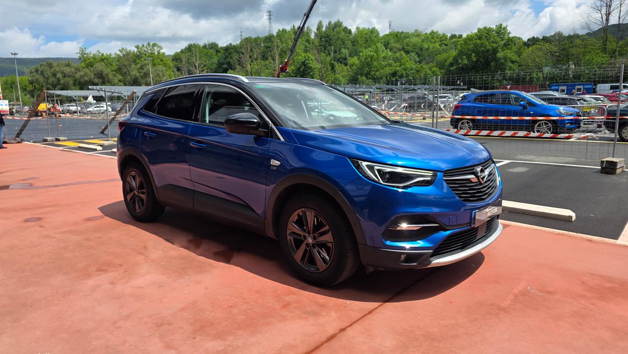 OPEL GRANDLAND X