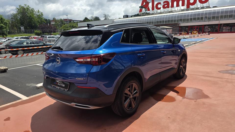 OPEL GRANDLAND X