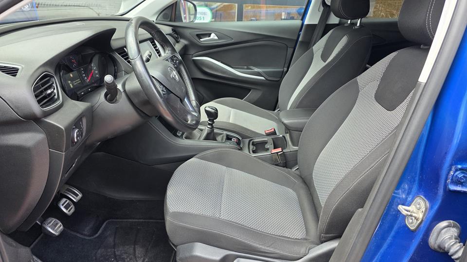 OPEL GRANDLAND X