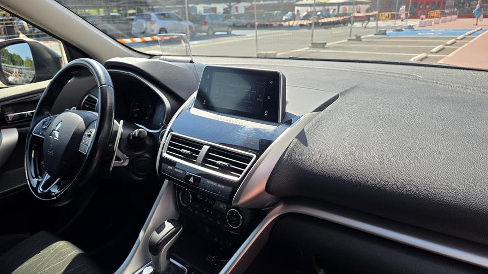 MITSUBISHI ECLIPSE CROSS