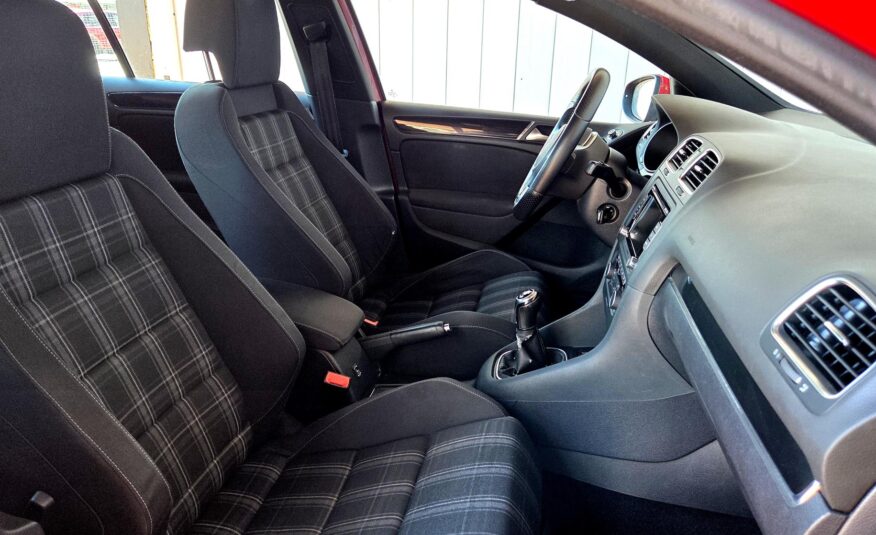 VOLKSWAGEN GOLF GTD