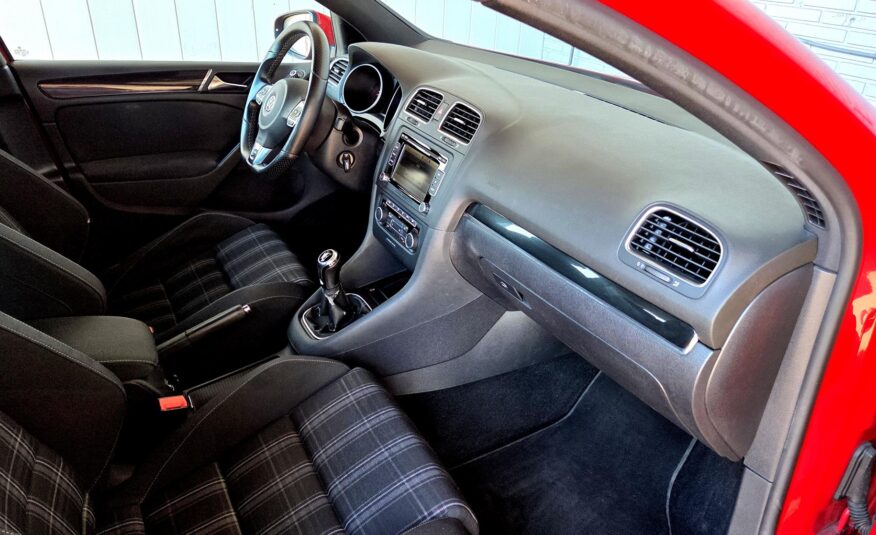 VOLKSWAGEN GOLF GTD