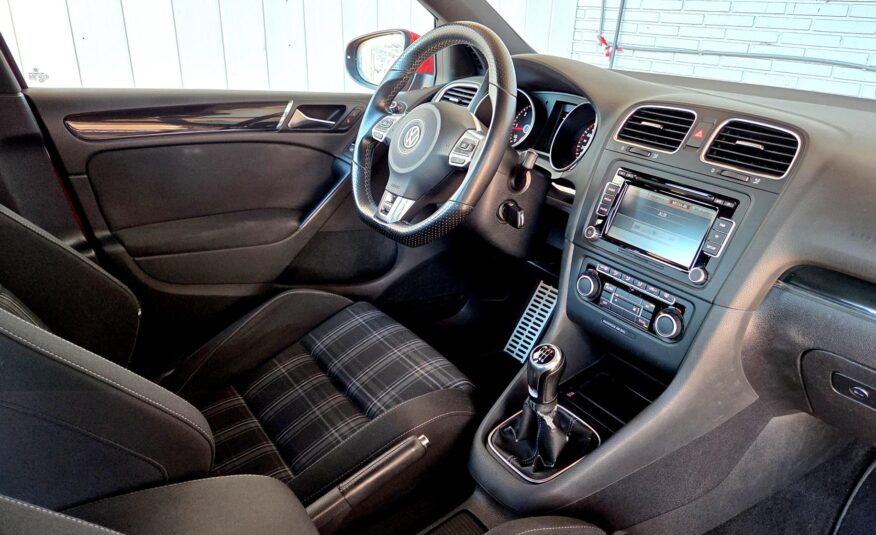 VOLKSWAGEN GOLF GTD