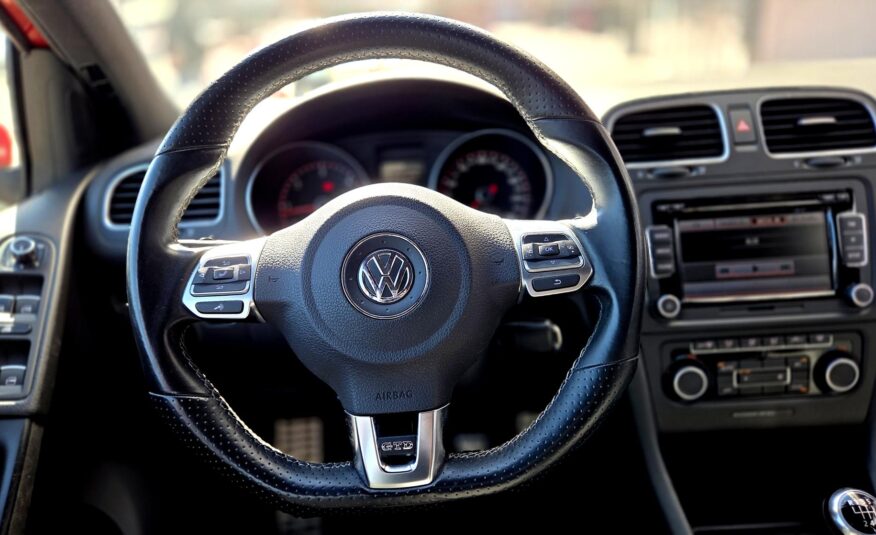 VOLKSWAGEN GOLF GTD
