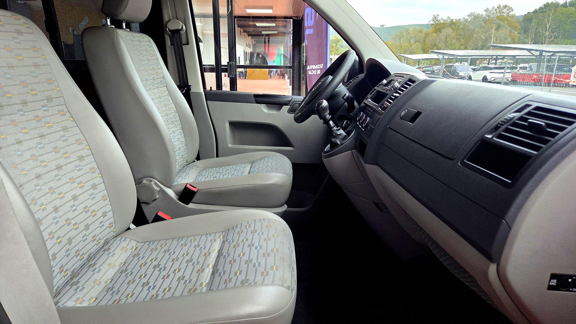 VOLKSWAGEN TRANSPORTER T5