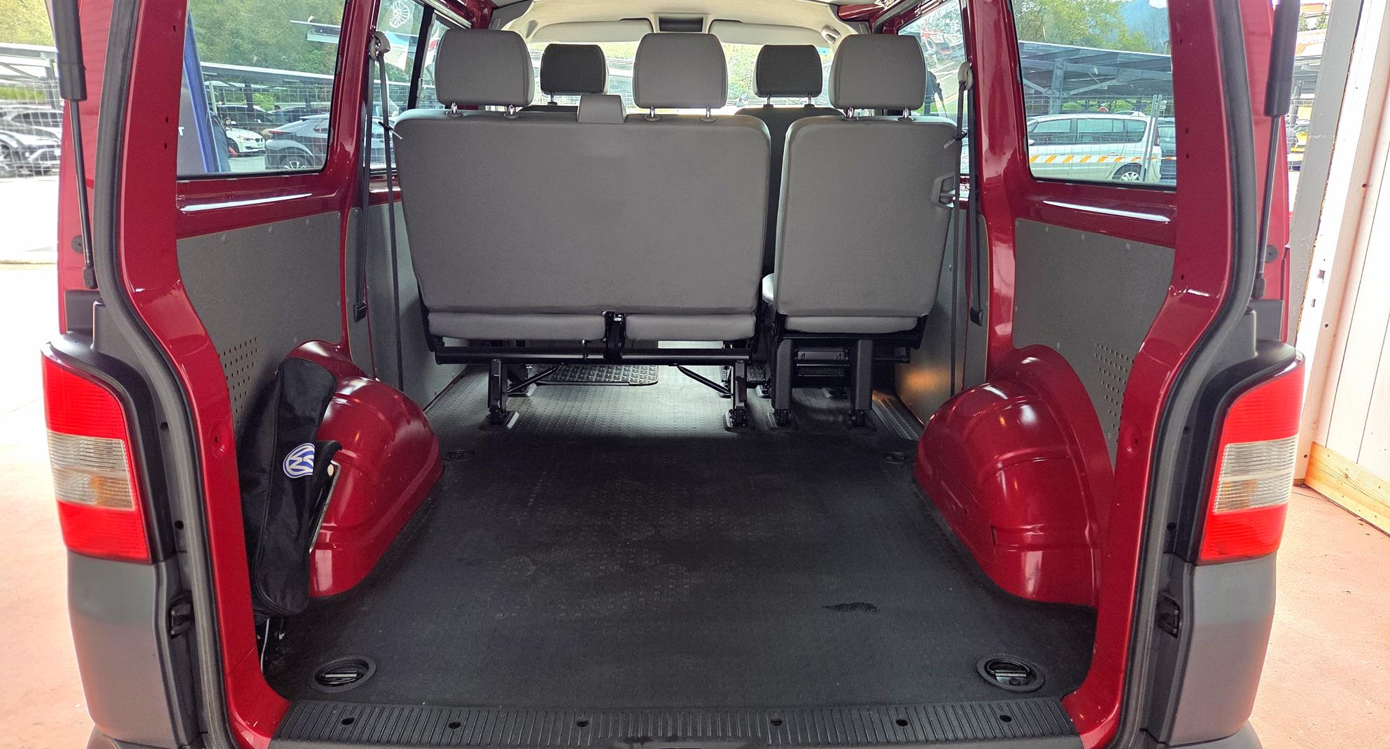 VOLKSWAGEN TRANSPORTER T5