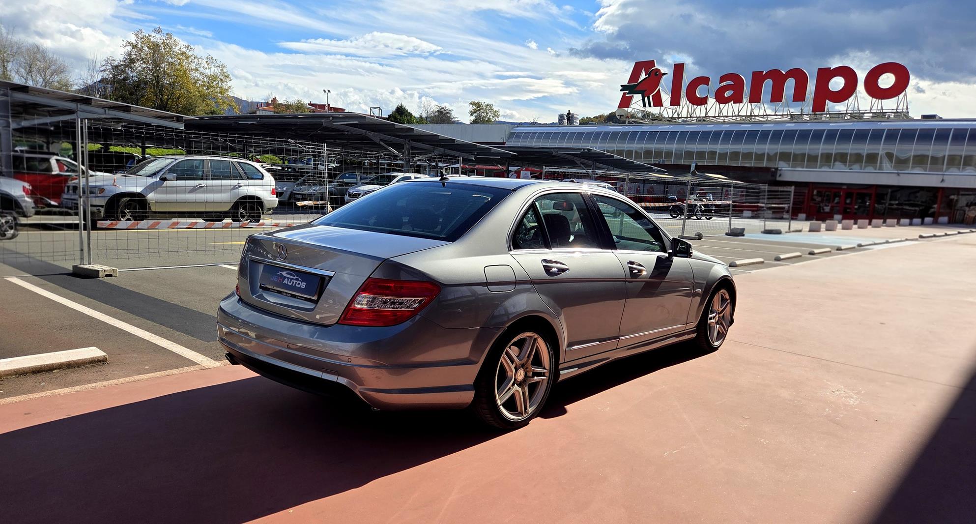 MERCEDES BENZ C220d