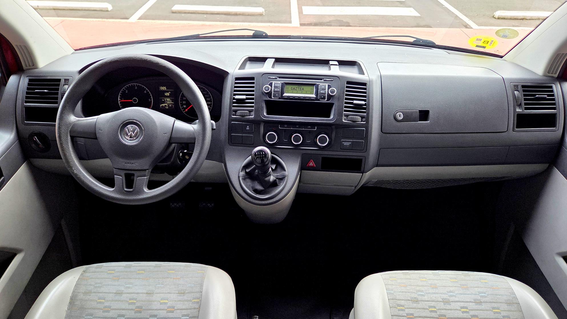 VOLKSWAGEN TRANSPORTER T5