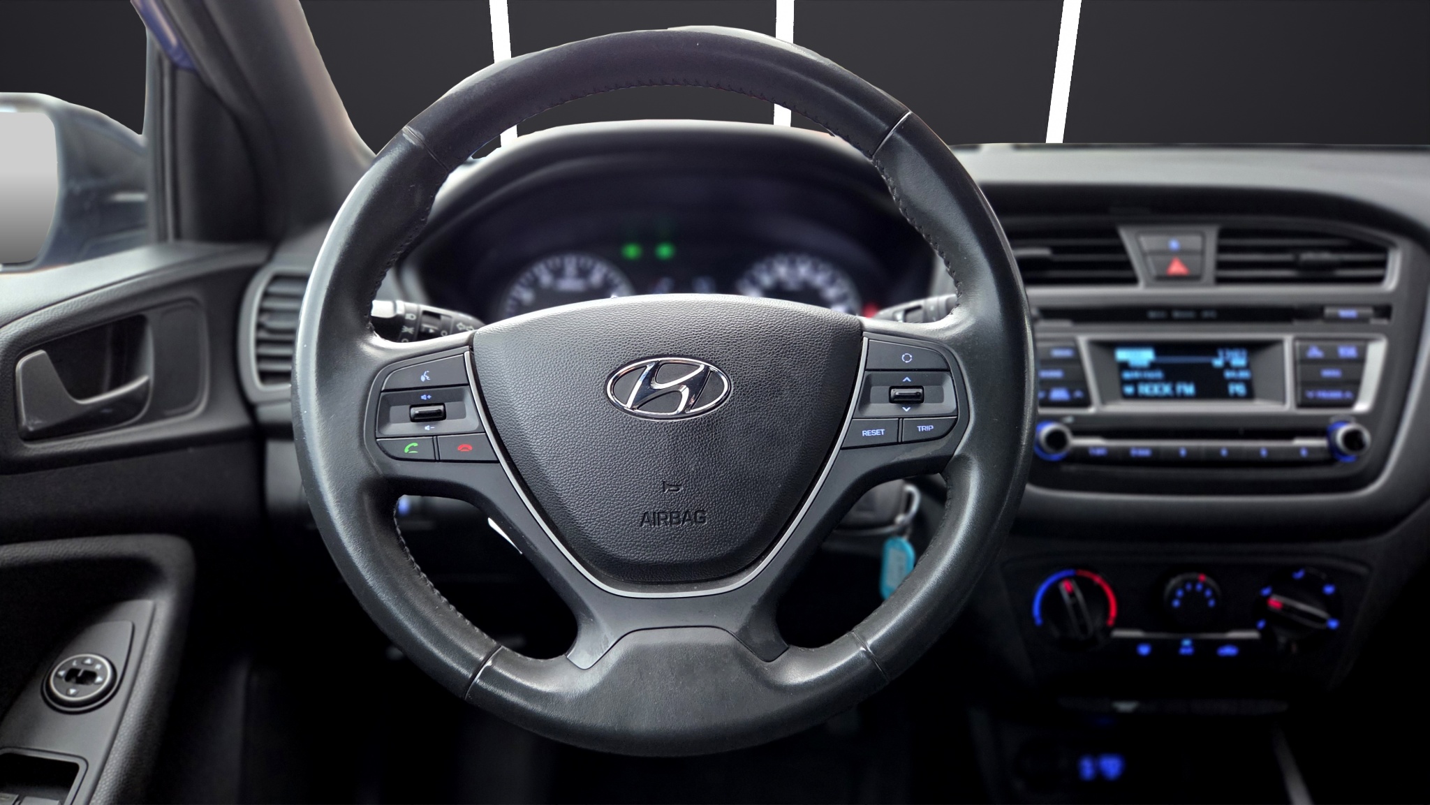 HYUNDAI i20 ACTIVE