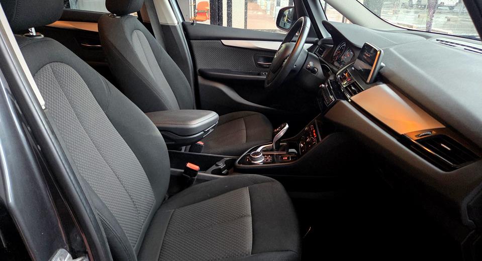 BMW 218i GRAN TOURER