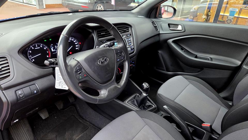 HYUNDAI i20 ACTIVE
