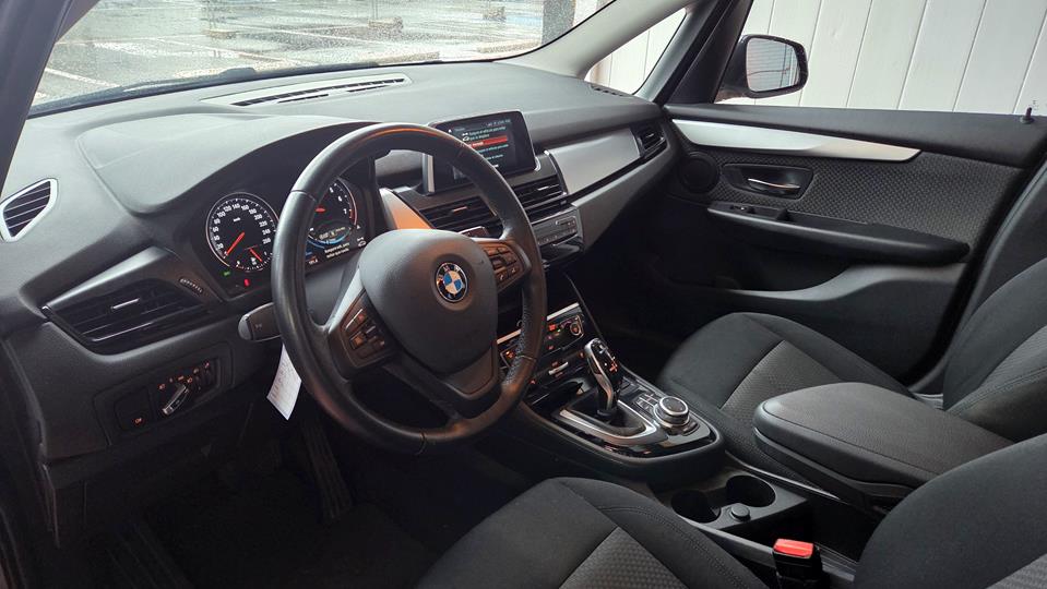 BMW 218i GRAN TOURER