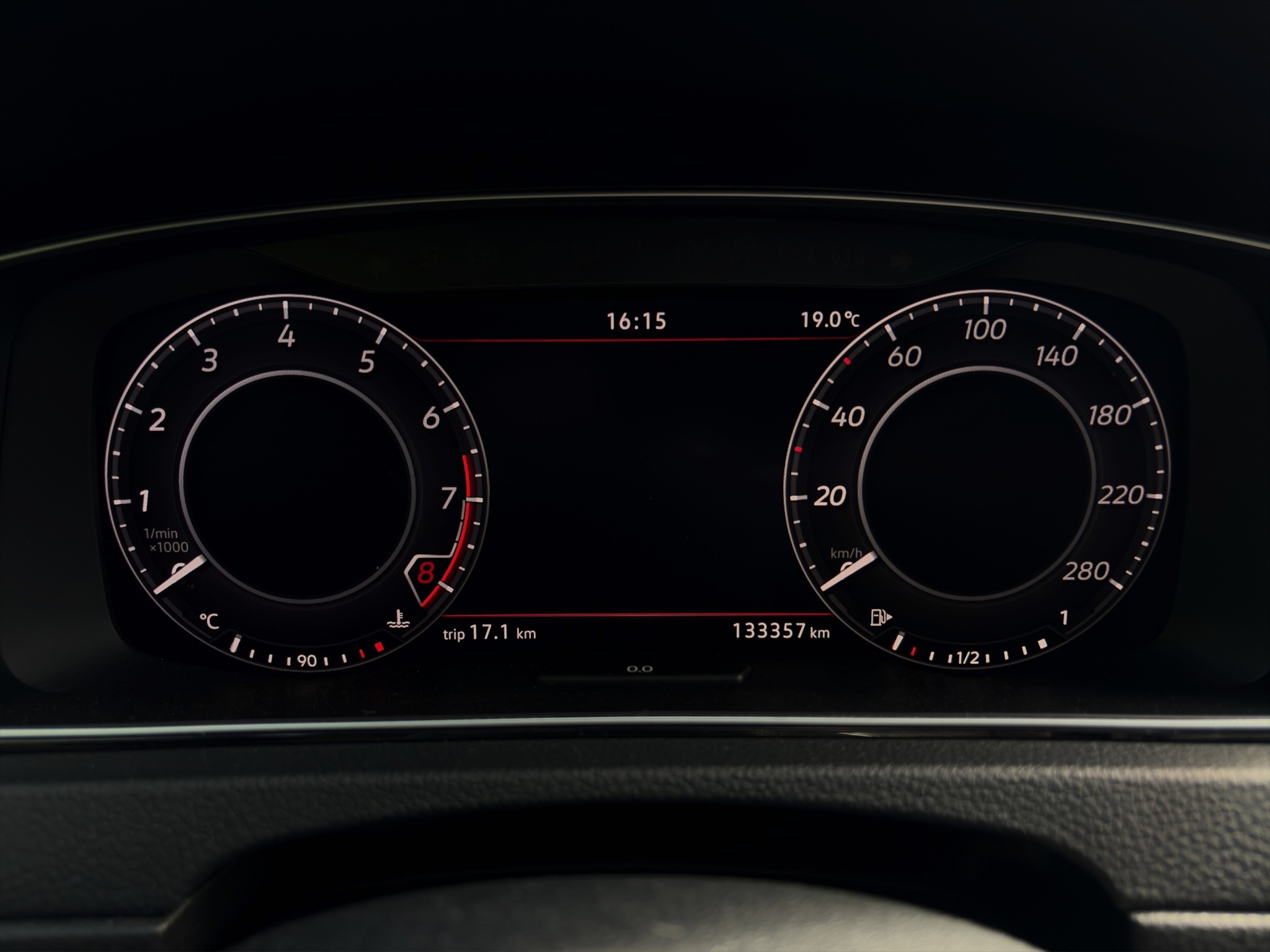 VOLKSWAGEN GOLF GTI 7,5