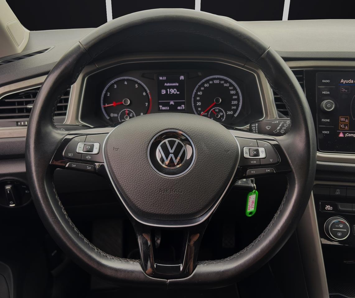 VOLKSWAGEN T ROC R-LINE