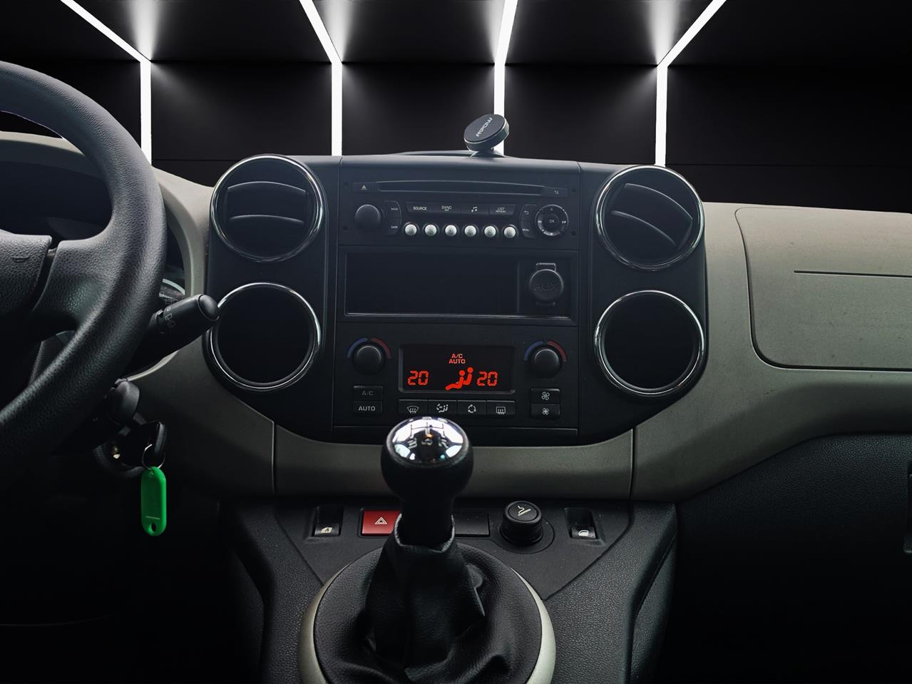 PEUGEOT PARTNER