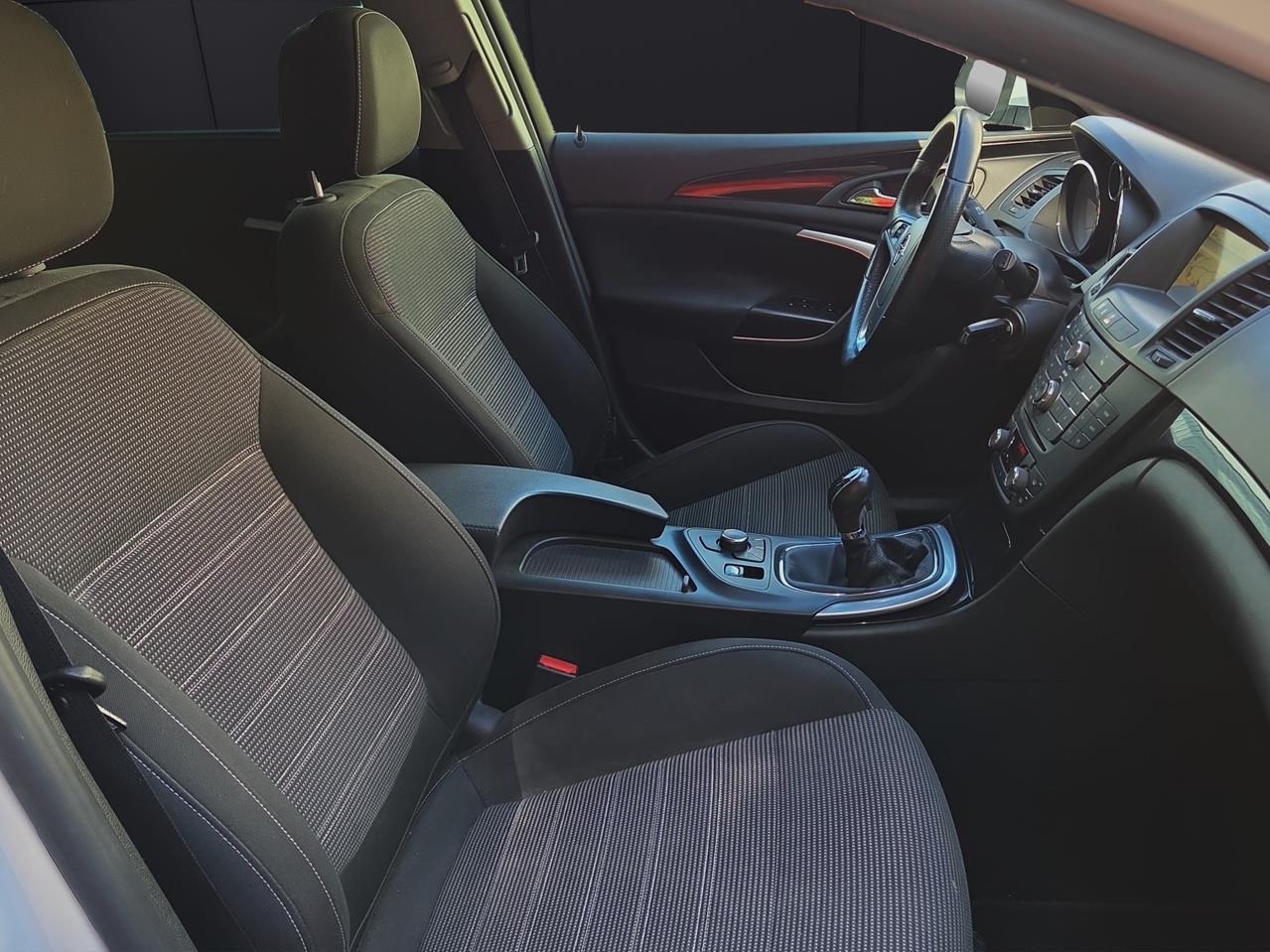 OPEL INSIGNIA