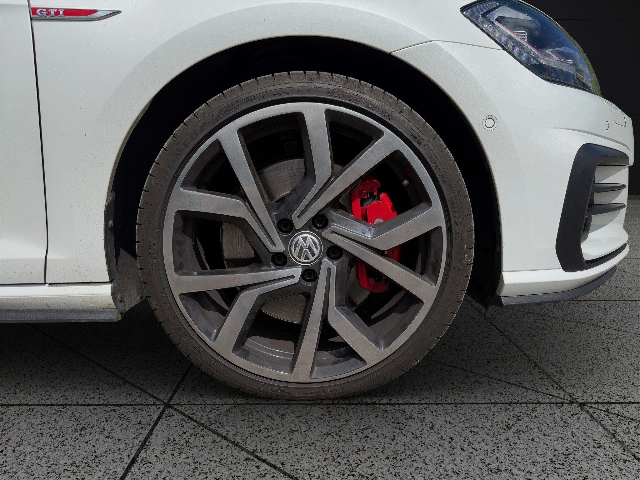 VOLKSWAGEN GOLF GTI 7,5