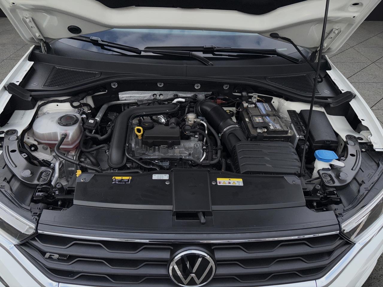 VOLKSWAGEN T ROC R-LINE