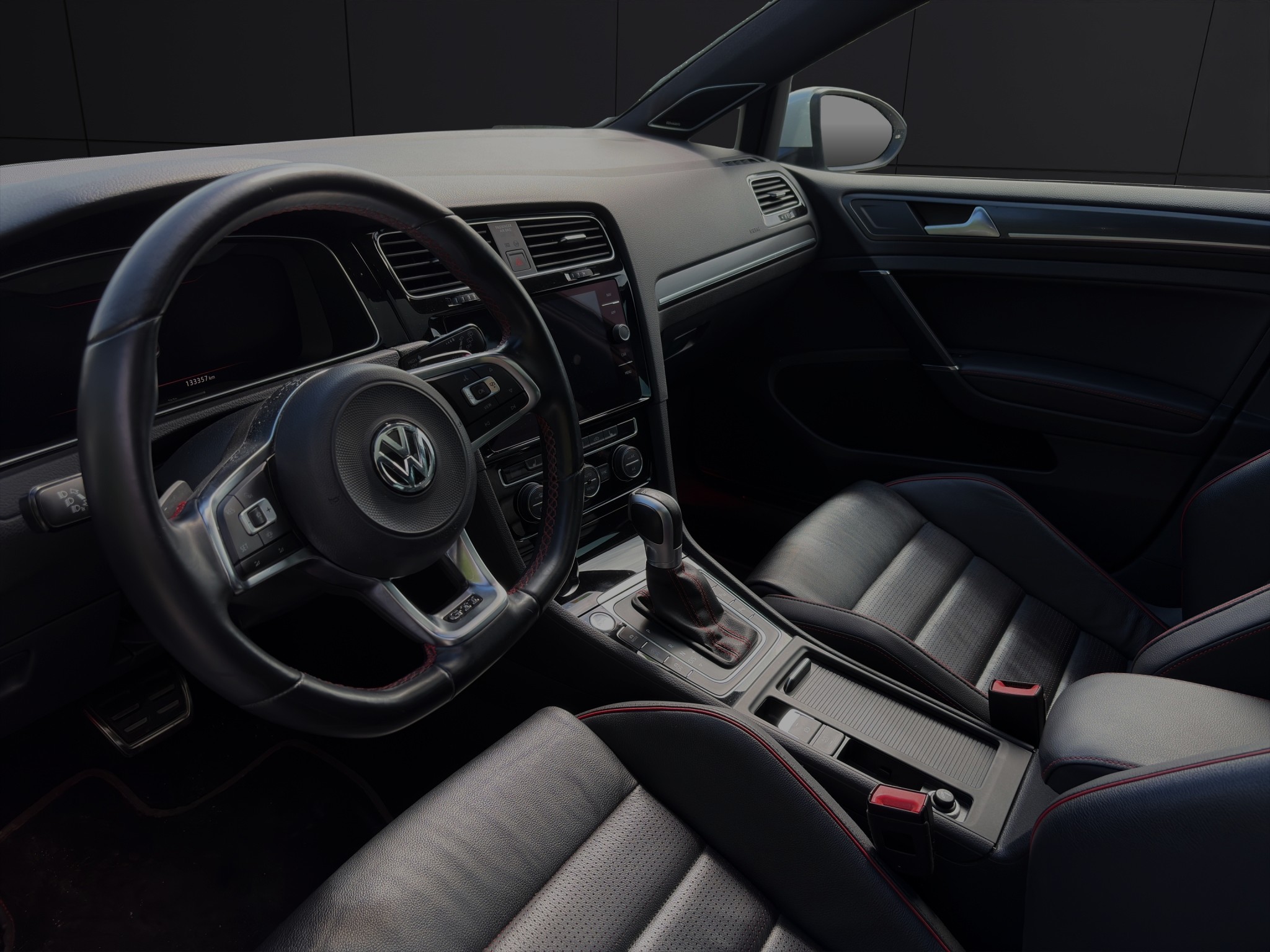 VOLKSWAGEN GOLF GTI 7,5