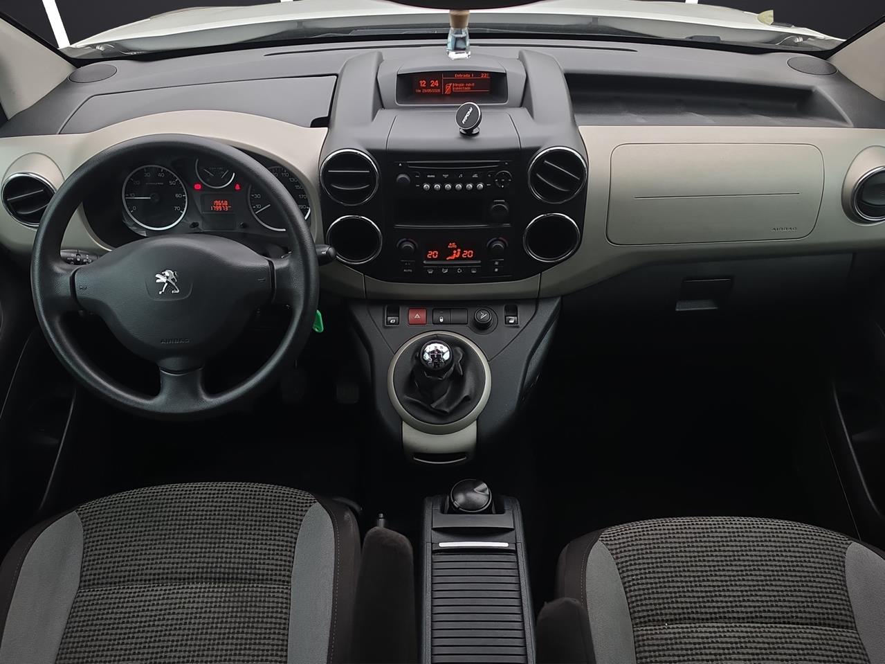 PEUGEOT PARTNER