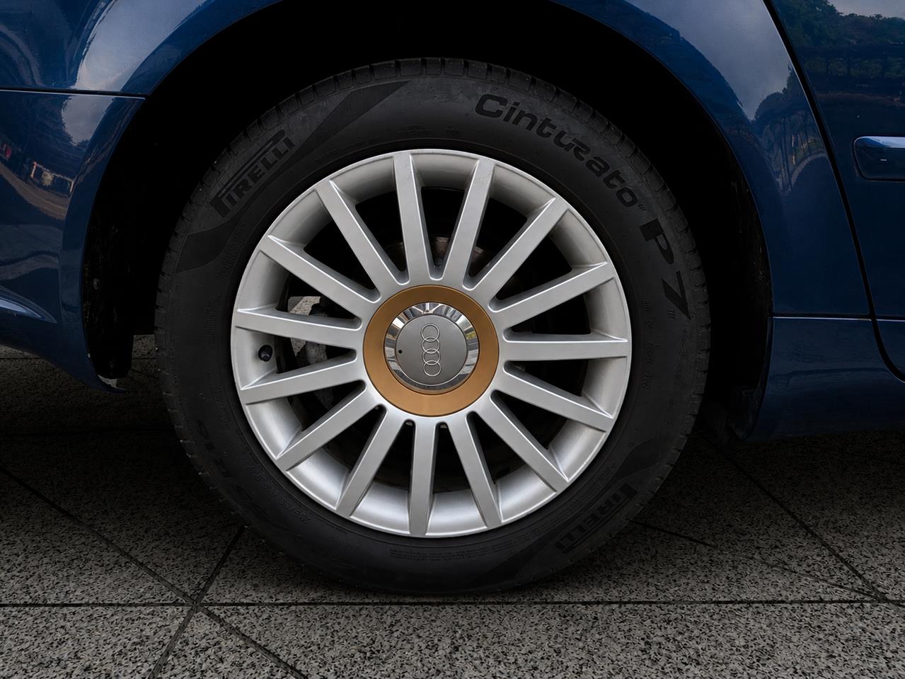 AUDI A4 AVANT