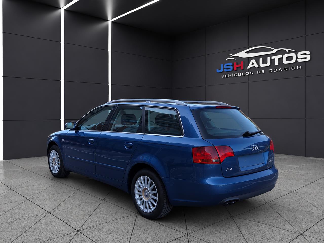 AUDI A4 AVANT