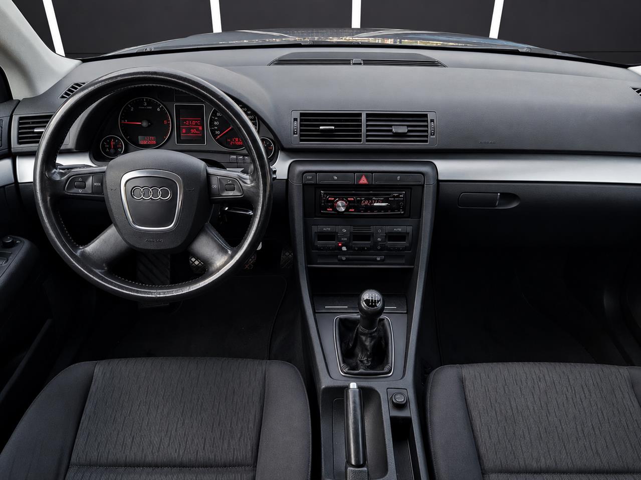 AUDI A4 AVANT