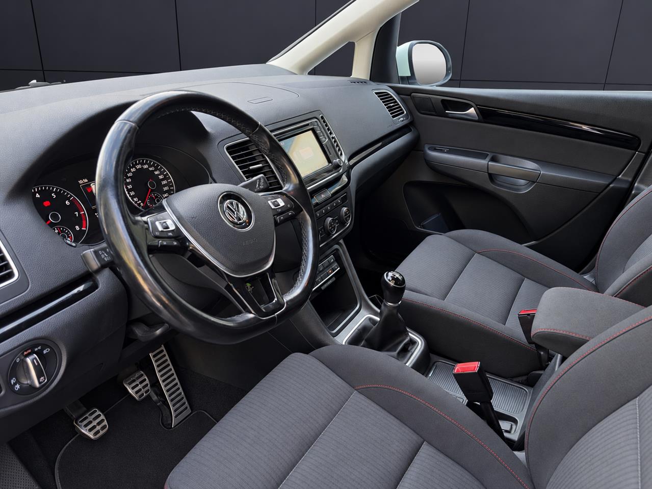 VOLKSWAGEN SHARAN