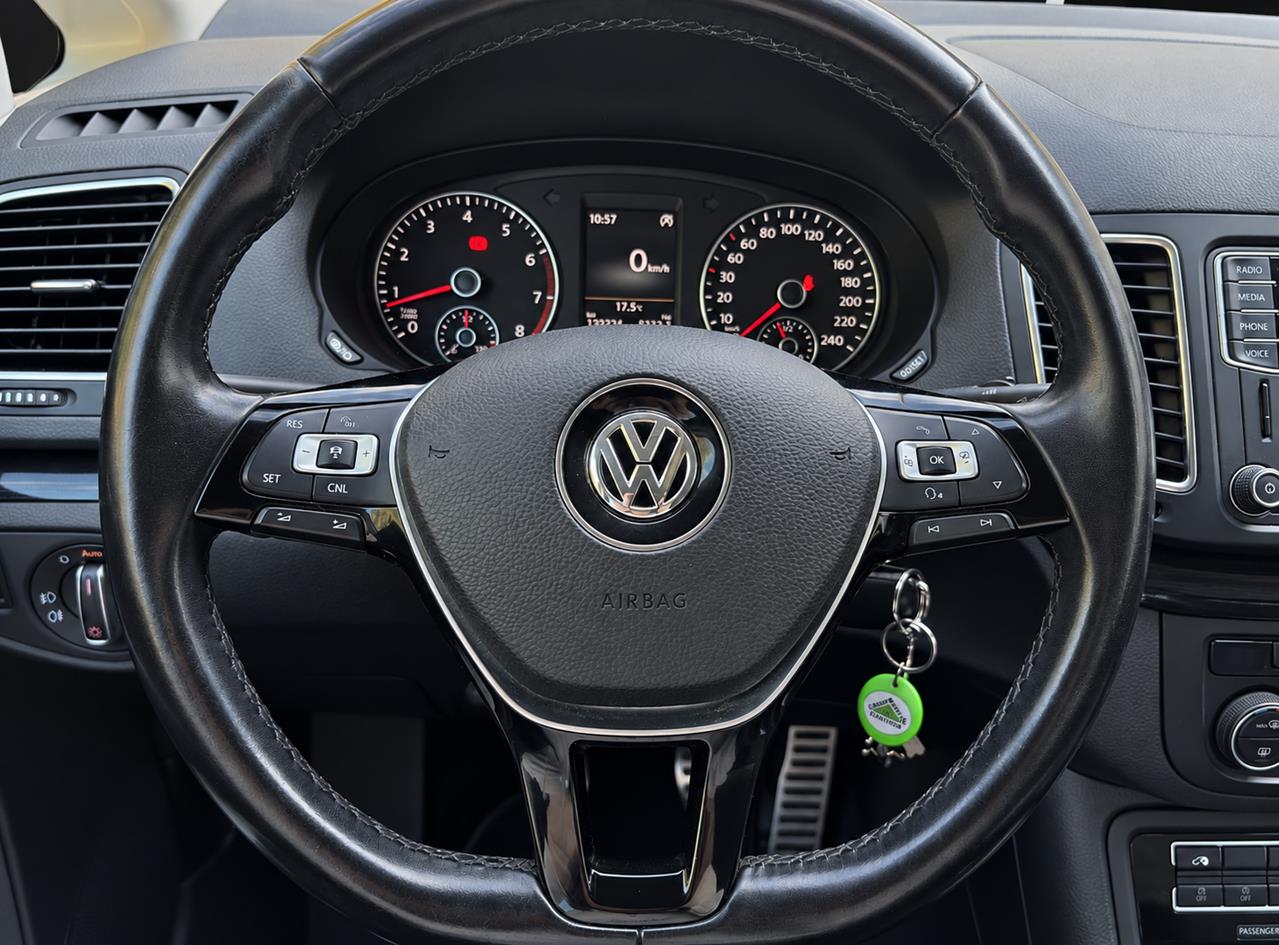 VOLKSWAGEN SHARAN