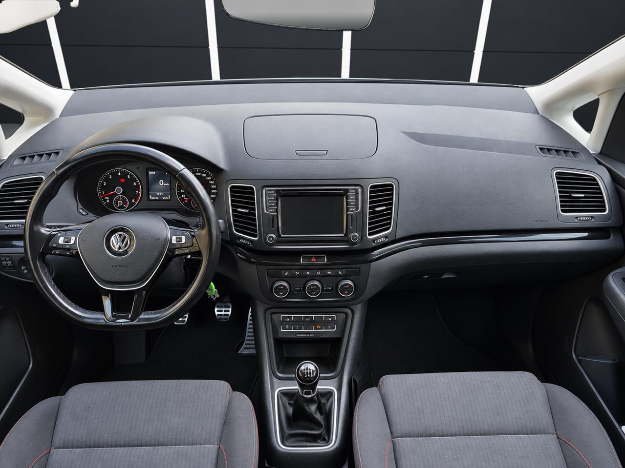 VOLKSWAGEN SHARAN