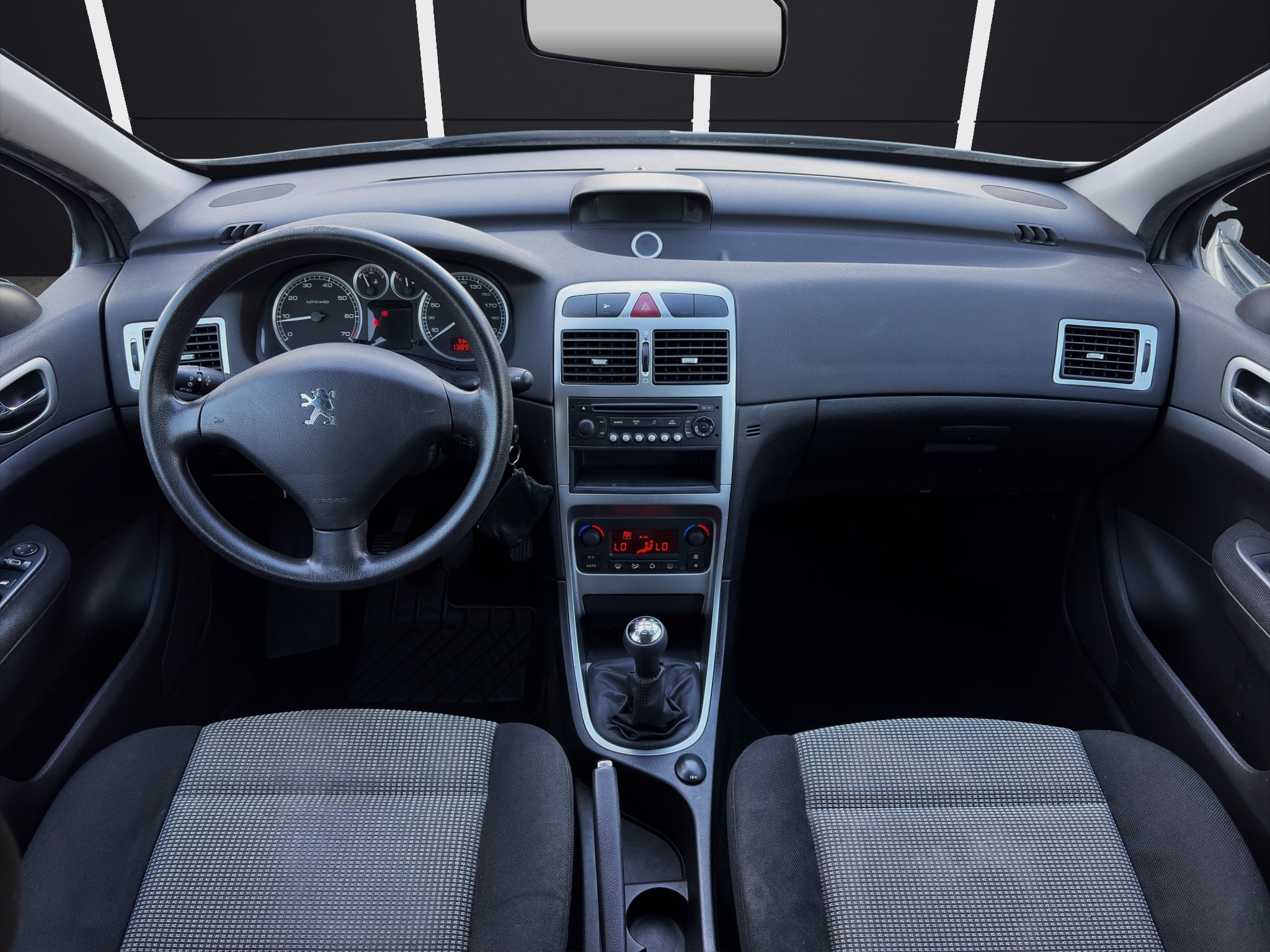 PEUGEOT 307
